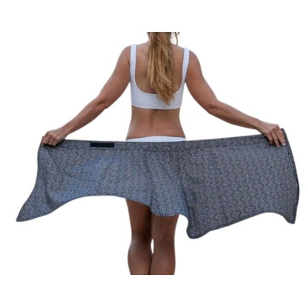 RipSkirt Hawaii Womens M Black Pearl Batik Length 2 Cover Up Skirt